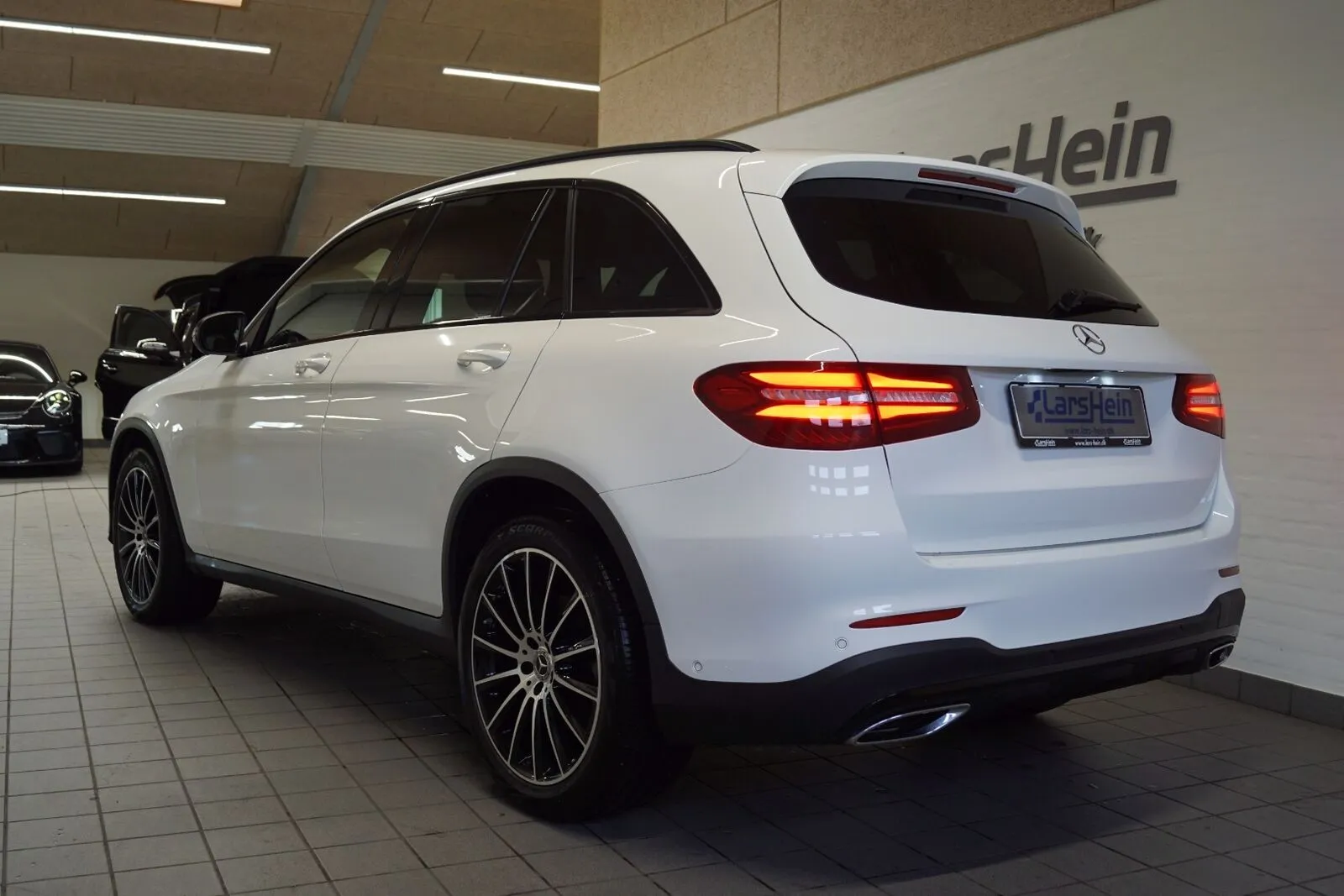 Mercedes-Benz GLC250 d 2,2 AMG Line aut. 4Matic Van 5d Image 3