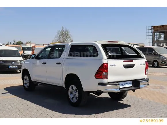 Toyota Hilux 2.4 D-4D 4x4 Active Image 3