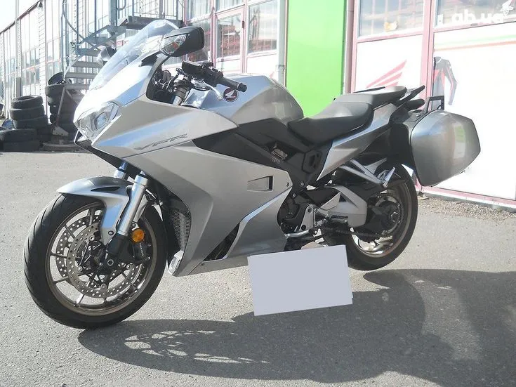 Honda VFR Image 1